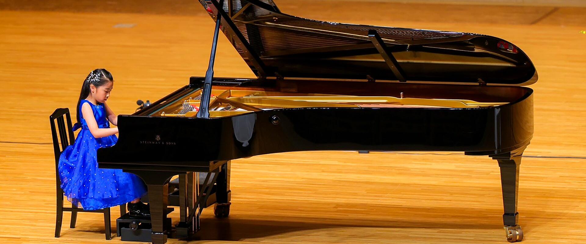 にじいろピアノコンクール