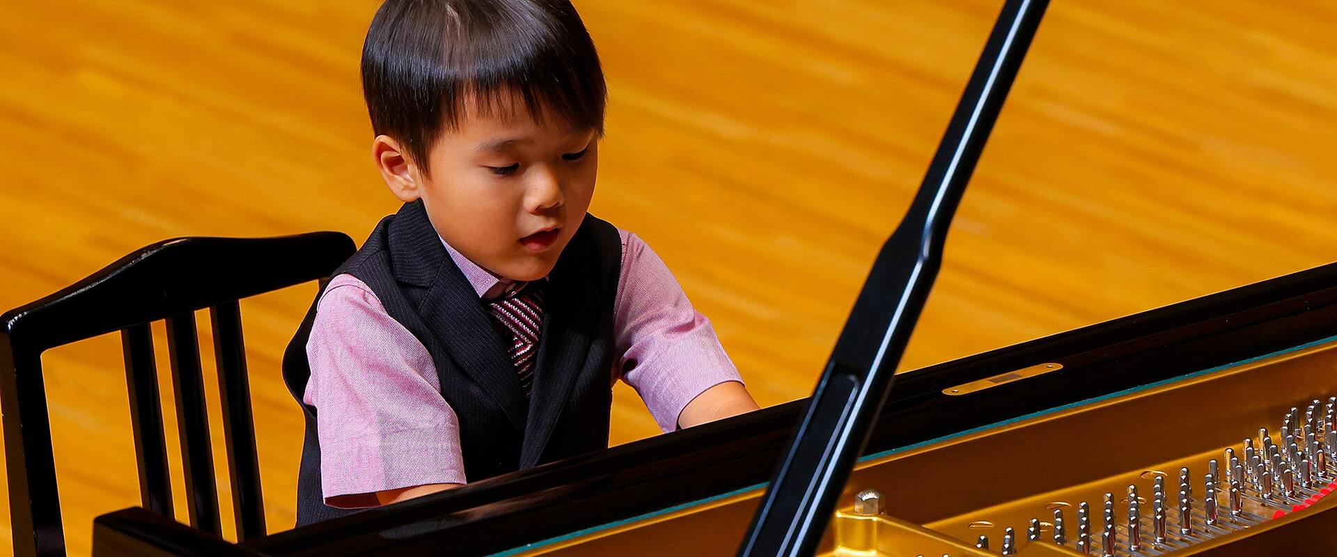 にじいろピアノコンクール