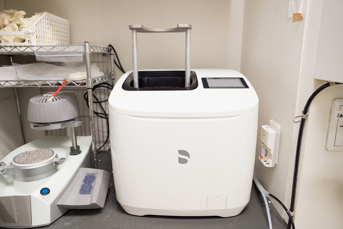 歯科治療切削器具(ハンドピース)専用滅菌器01
