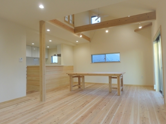 Focus 4.無垢床材-①_resize2