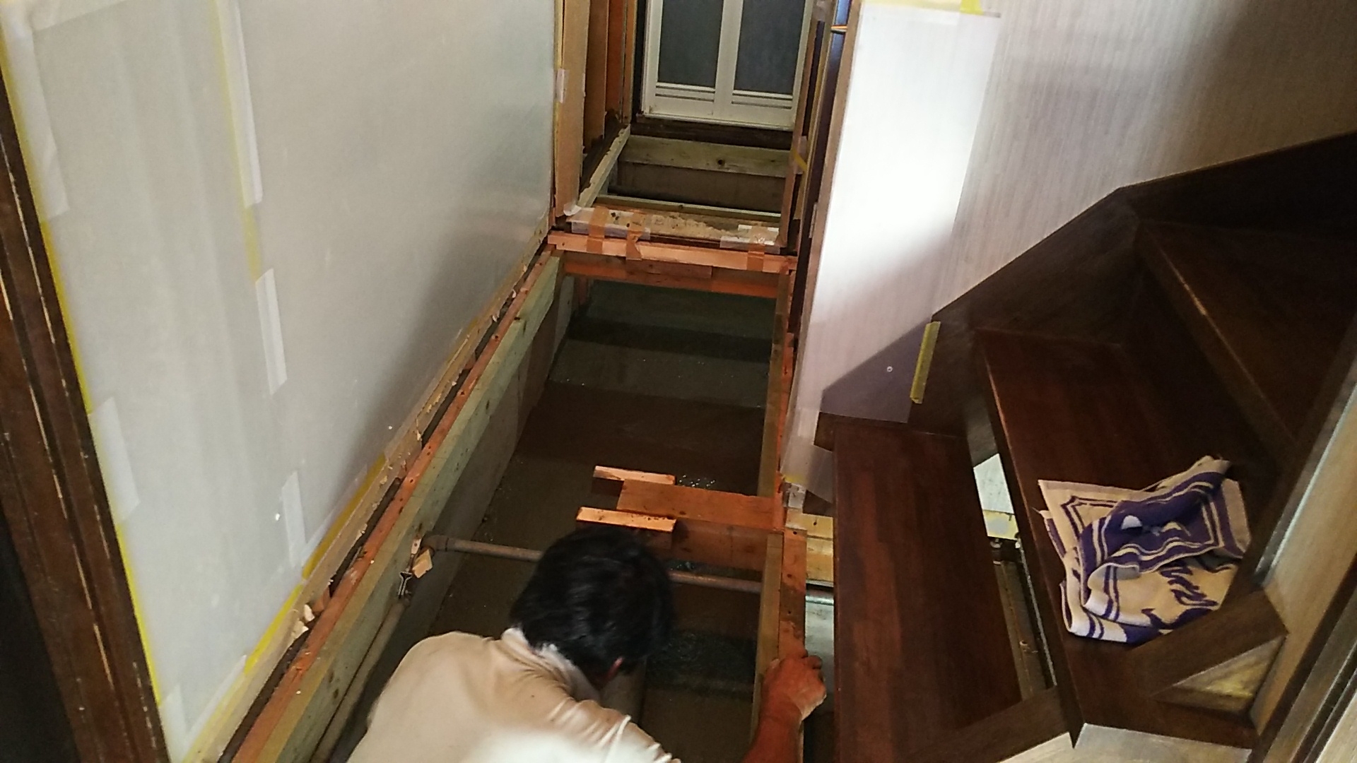 廊下コンクリート