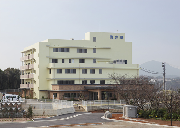 外観北東面日中
