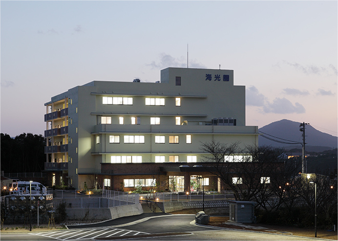 外観北東面夜景