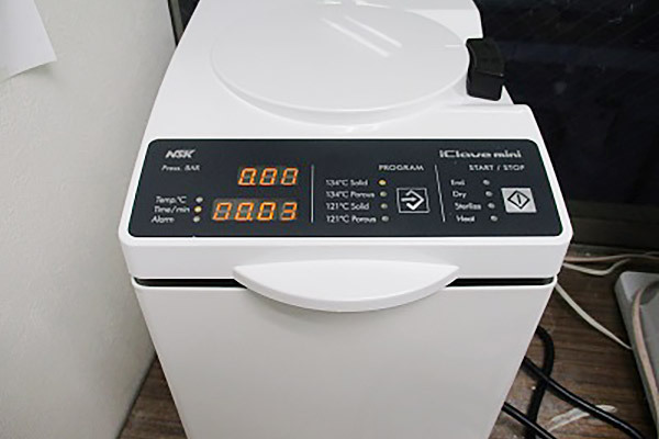 13-3_国際基準の滅菌器iClave-mini
