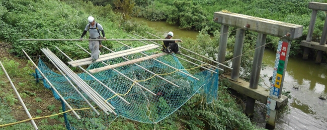 ワイヤーブリッジ解体の様子