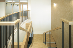 №15　２階　階段室