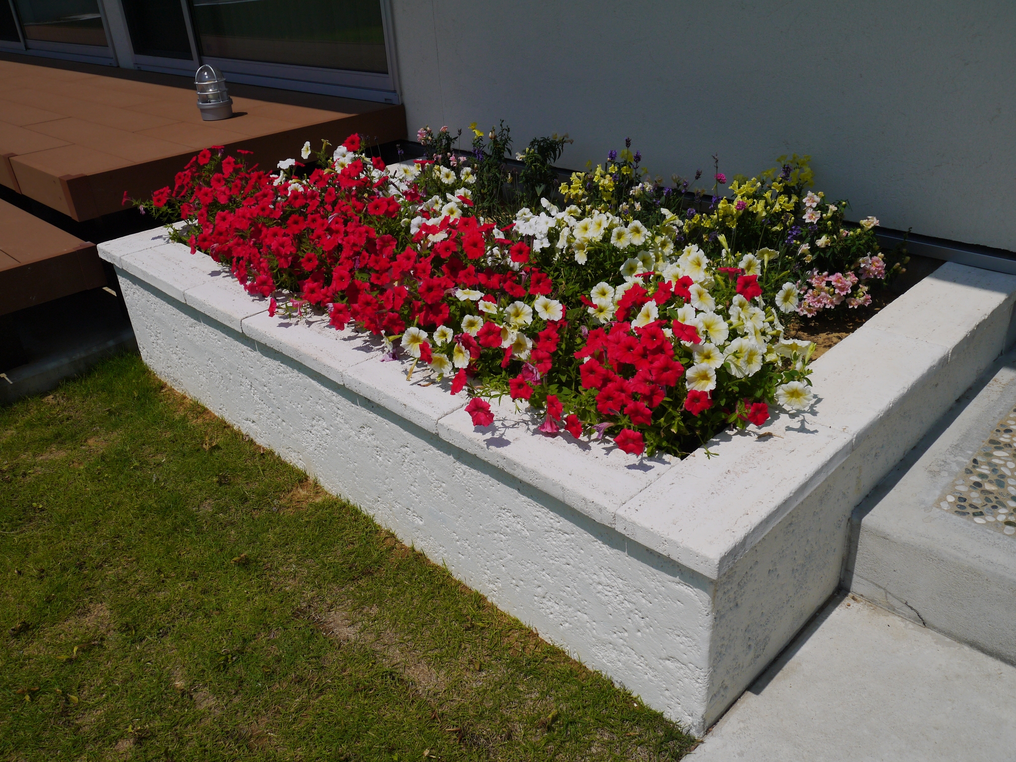 エクステリア 石川県河北郡 N様邸 沖縄風の花壇 エクステリア 石川県河北郡 N様邸 沖縄風の花壇