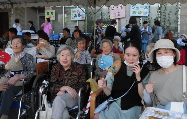 納涼祭入居者3