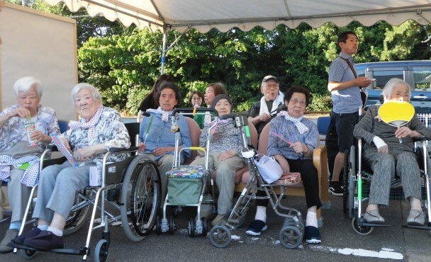 納涼祭入居者4