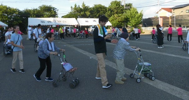 納涼祭輪踊り