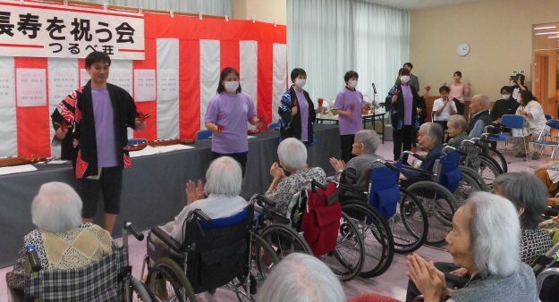 職員の踊り4