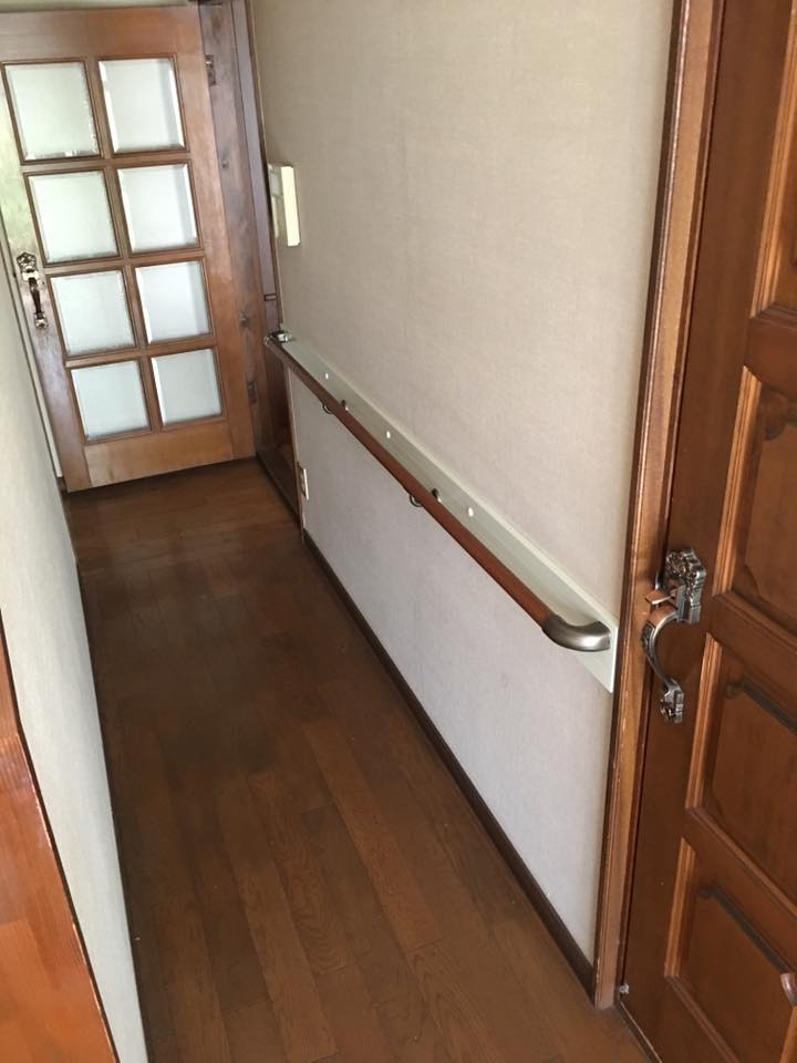 姫路市八代宮前町w様邸介護保険住宅改修廊下浴室手すり取付工事 姫路市八代宮前町w様邸介護保険住宅改修廊下浴室手すり取付工事