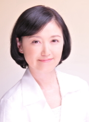 鍼灸アロマ治療院の院長であり講師の菅野かおり