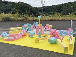 ﾌﾞﾛｯｸｷｯｽﾞｺｰﾅｰ