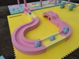 ﾌﾞﾛｯｸｷｯｽﾞｺｰﾅｰ4