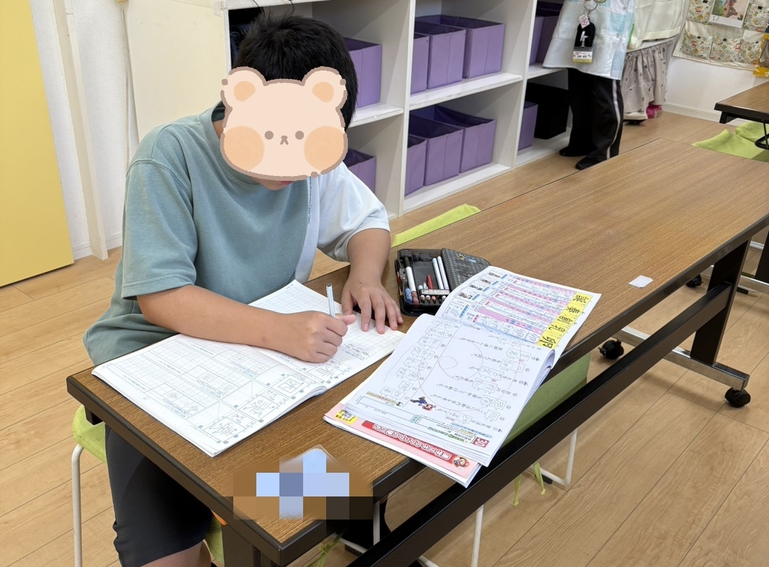 25-10-18-12-52-15-009_deco