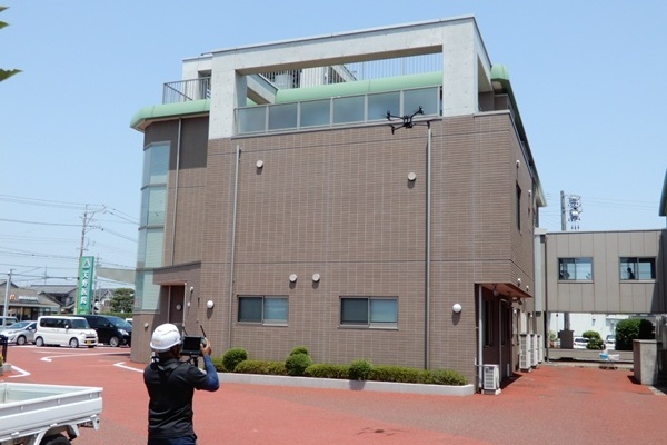 1_【ドローンによる外壁調査】天野医院