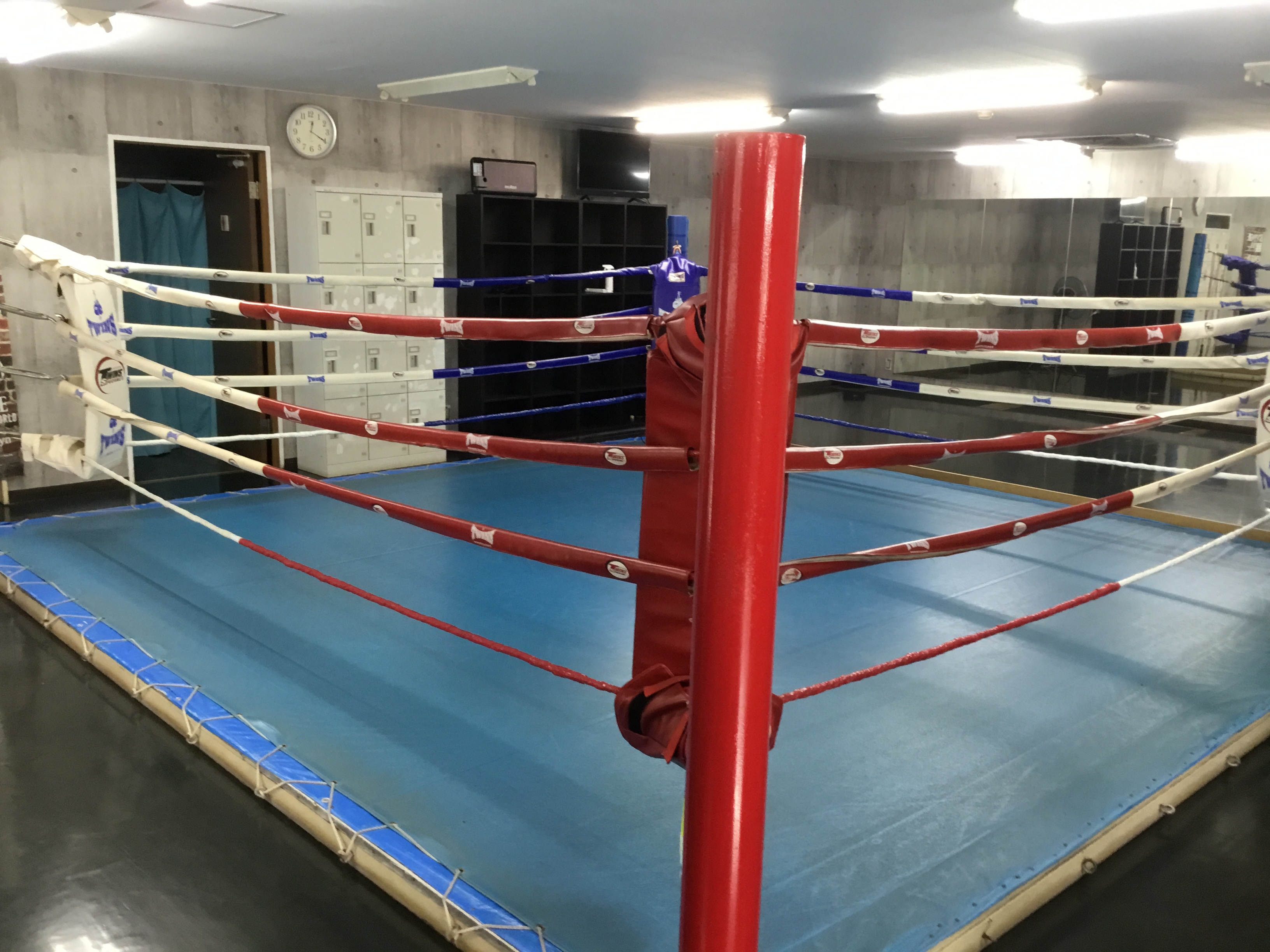 常磐線千代田線直通綾瀬駅アイアンスポーツボクシングジム