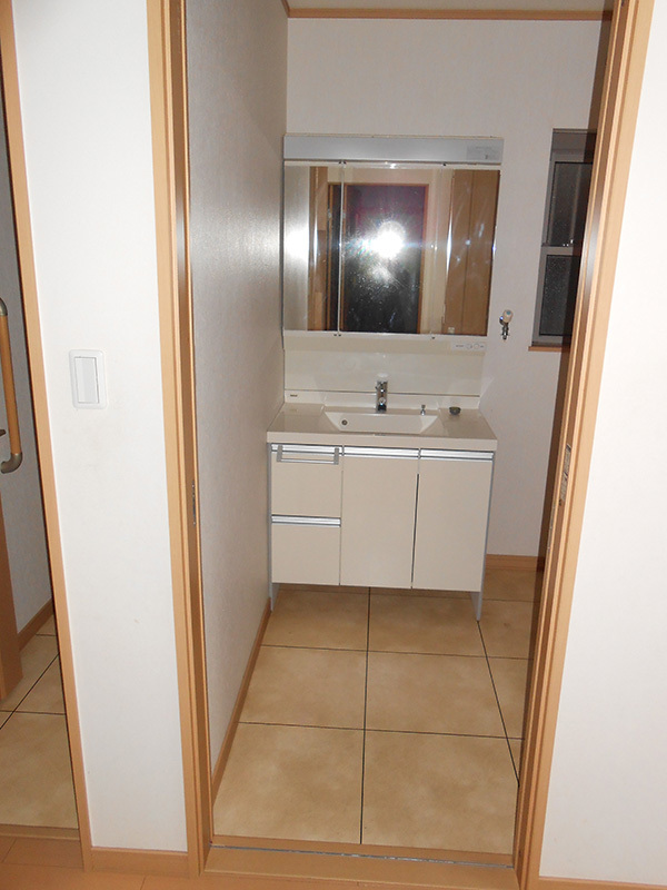 洗面化粧台リフォーム前