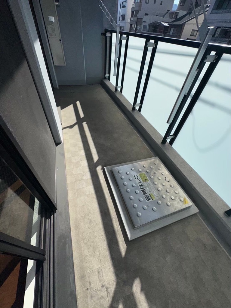 エグゼ真田山 リフォーム前 べランダ