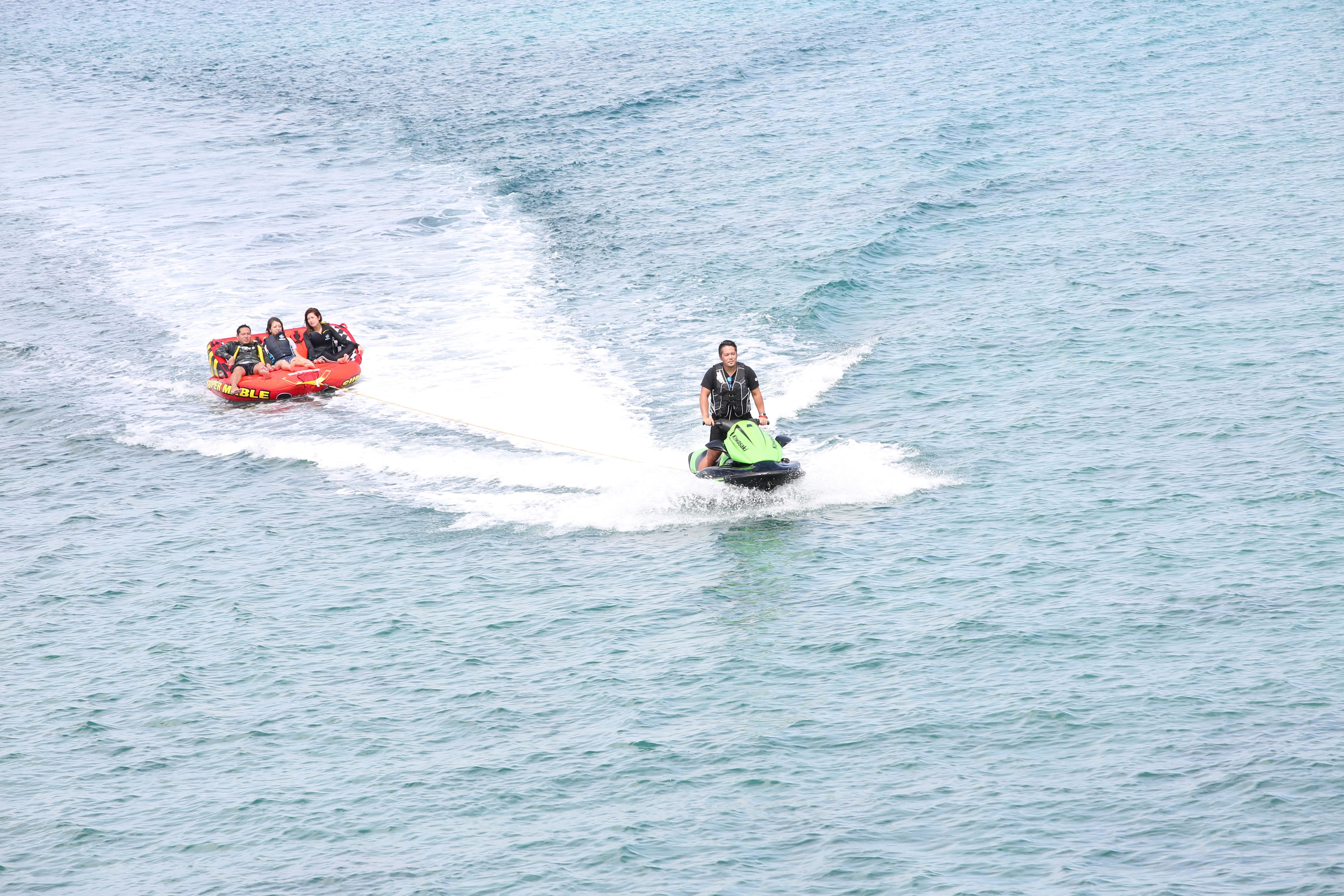 トーイングチューブ 美ら海んchu ちゅらうみんちゅ 沖縄県宜野湾市