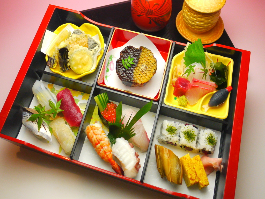 仕出し 熊本の創作和食 京料理 江戸前寿司 和色 亀八 熊本市中央区新大江 仕出し 熊本の創作和食 京料理 江戸前寿司 和色 亀八 熊本市中央区新大江