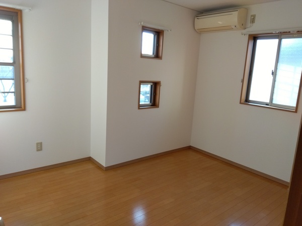 洋室6.5帖②内灘