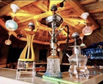 Queen Lounge Shisha Chillin Roppongi 六本木のシーシャ 水たばこ バー