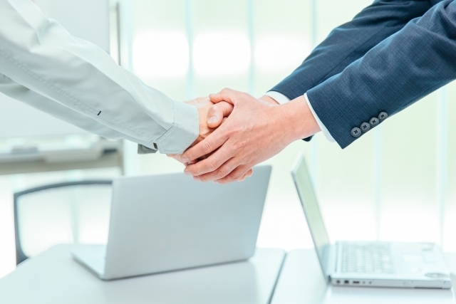 応募の流れ_採用