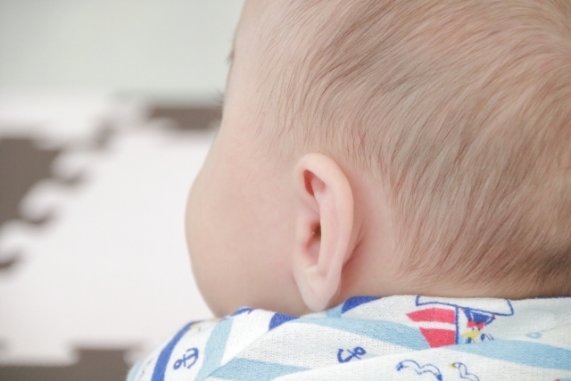 耳 しこり 子供 の 後ろ 子供 耳の後ろ