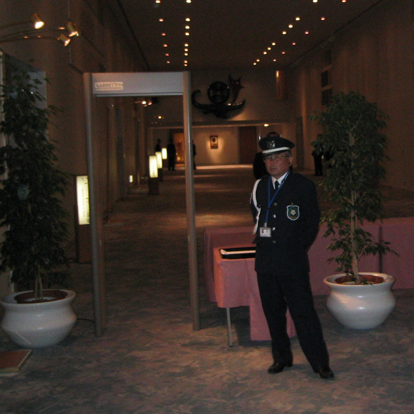 講演会金属探知機設置