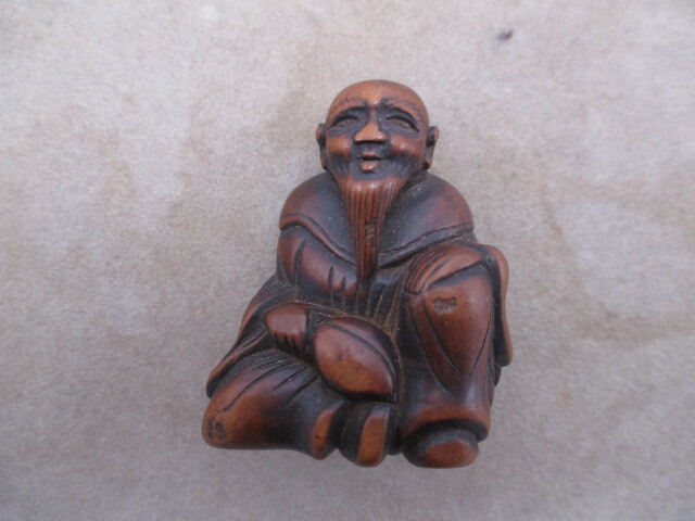 レトロ アンティーク 骨董品 中国美術 根付 座る老人 木製