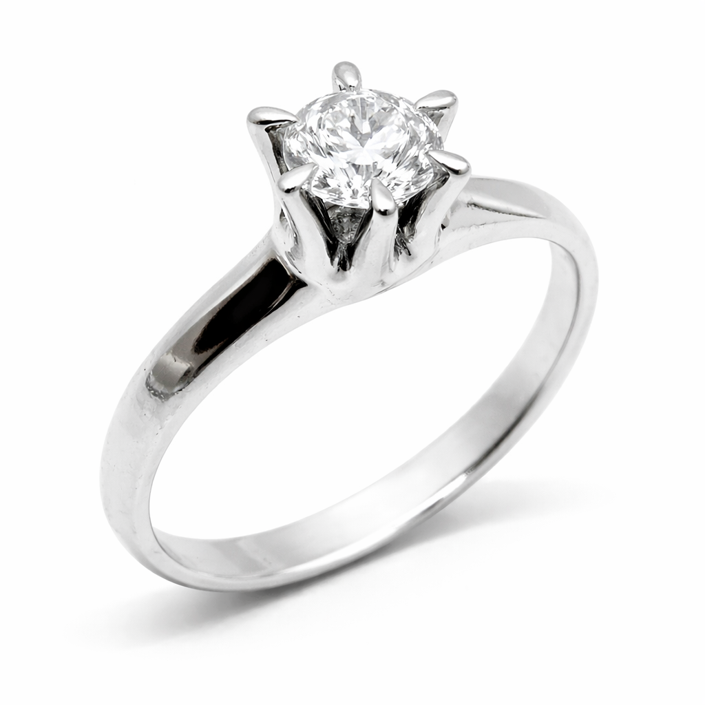 0.5cu立て爪指輪