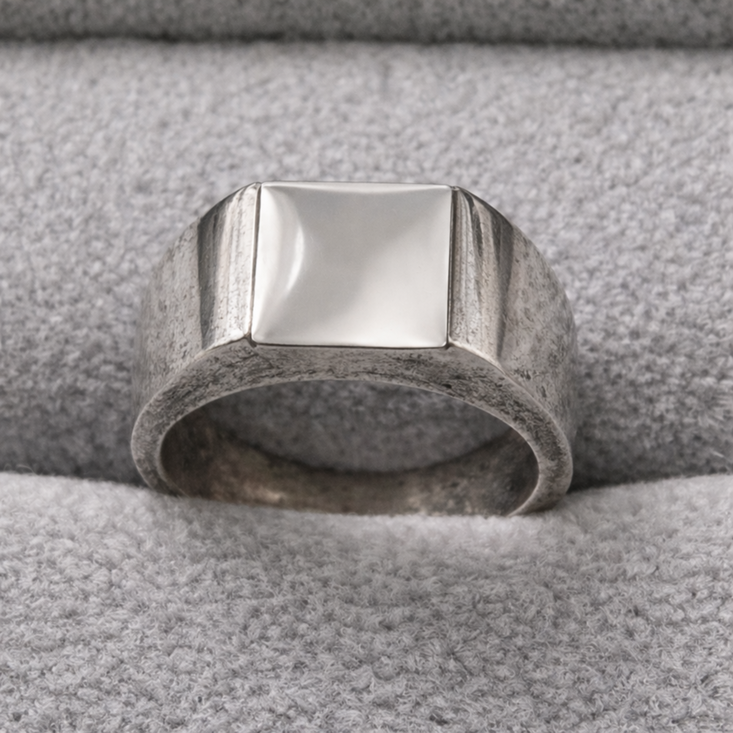 カルティエのタンクリング修理前