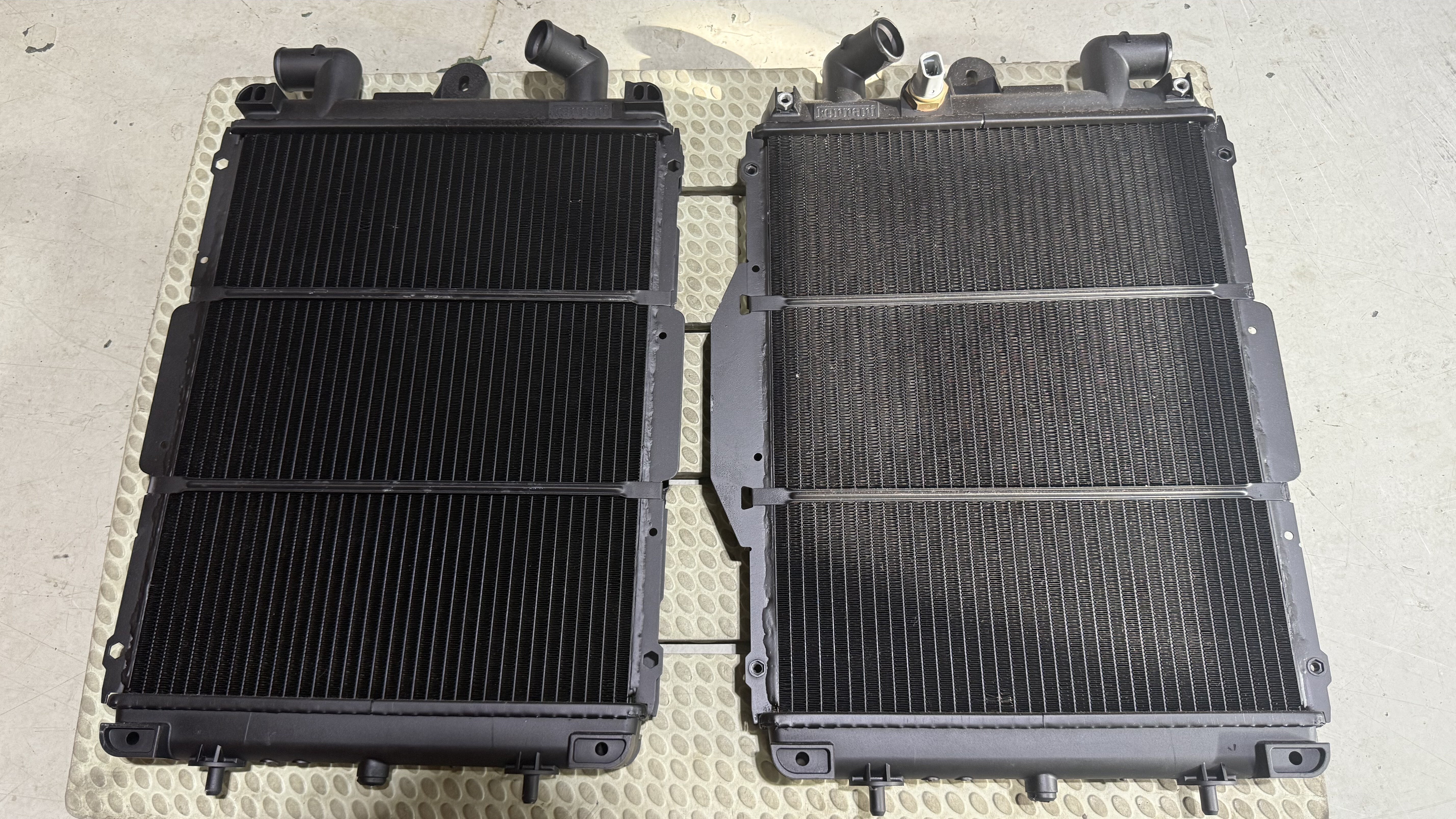 F355ラジエーター交換3