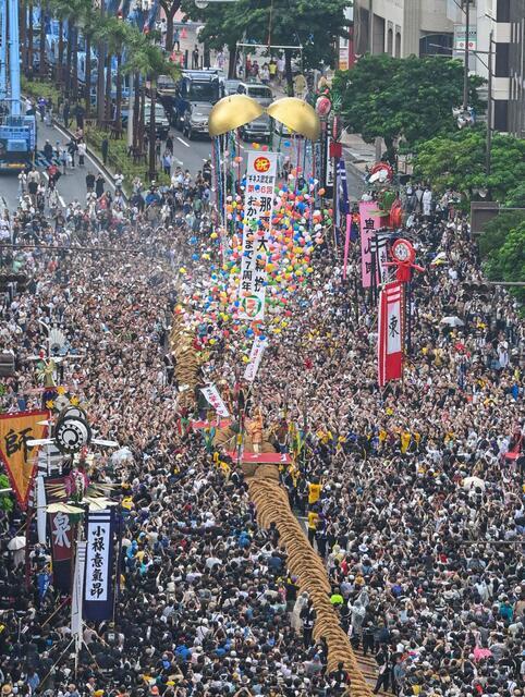 那覇大綱引き