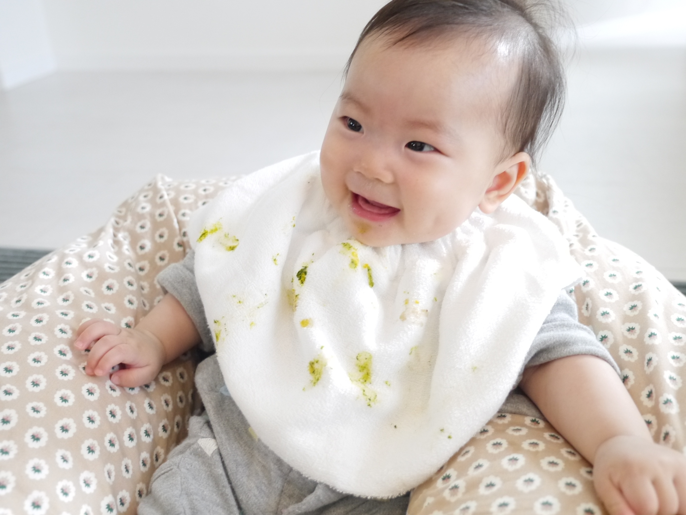 ふわふわタオルスタイ ザビエル ザビエルジャパンの特許よだれかけ ふわふわタオルスタイ ザビエル ザビエルジャパンの特許よだれかけ