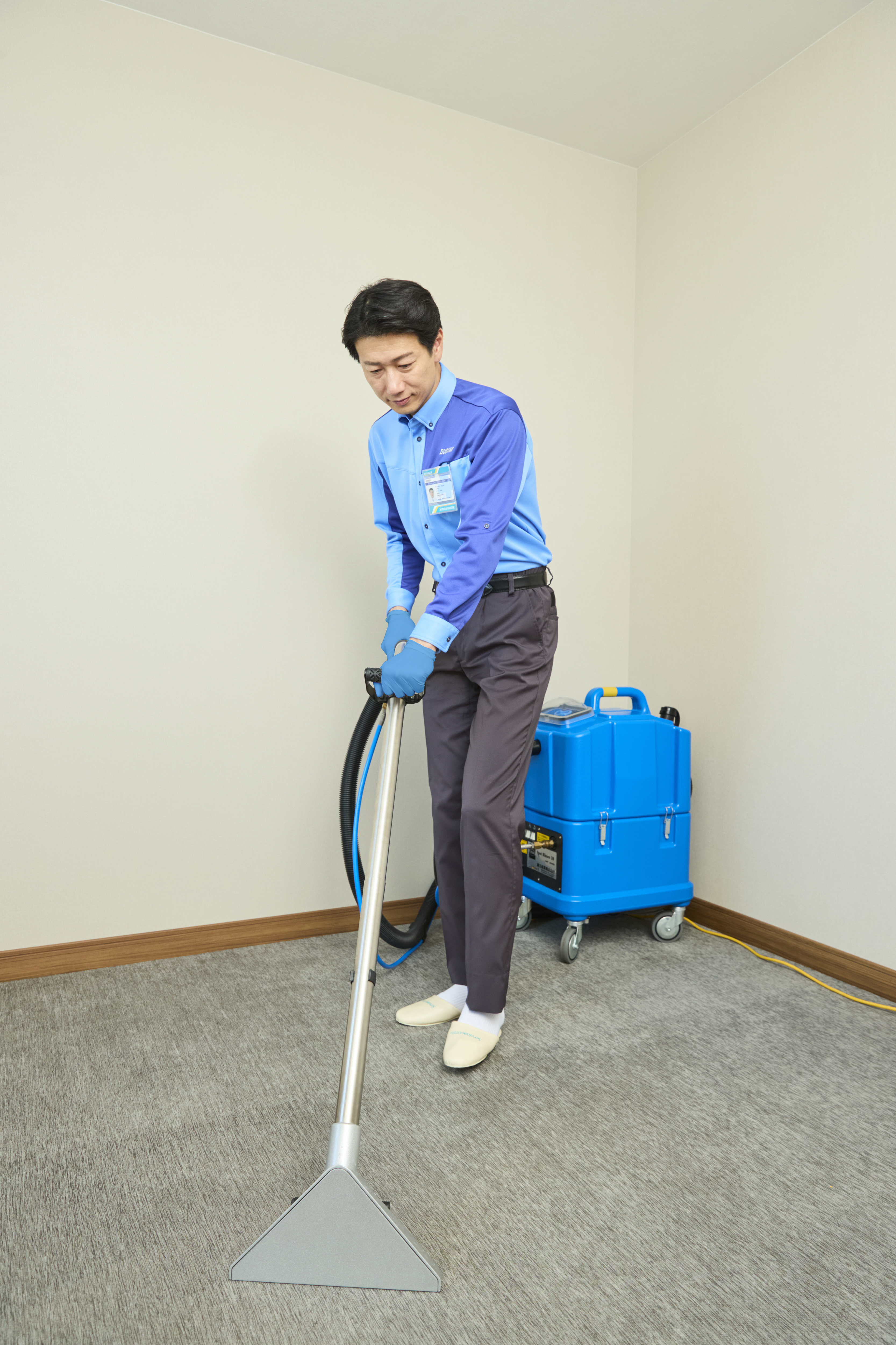 家庭用_カーペットクリーニング_サービスシーン_2026