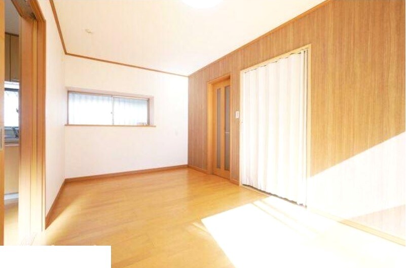 小倉町中古1580万室内９