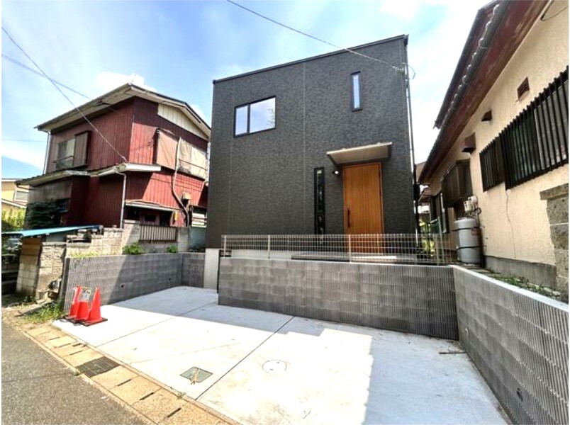 坂月町新築2580万外観２