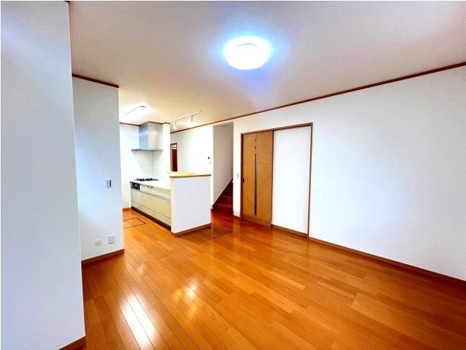 加曽利町2099万室内１