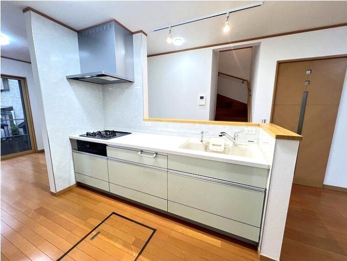 加曽利町2099万室内３