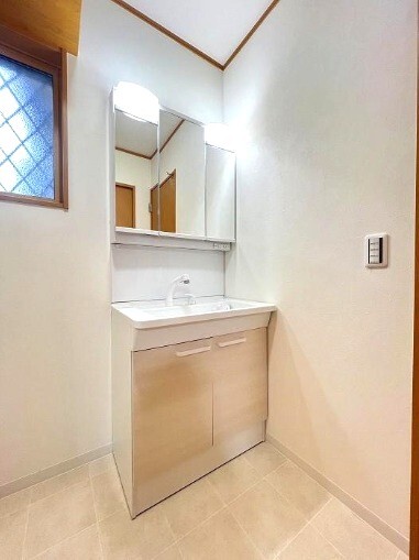 加曽利町2099万室内６