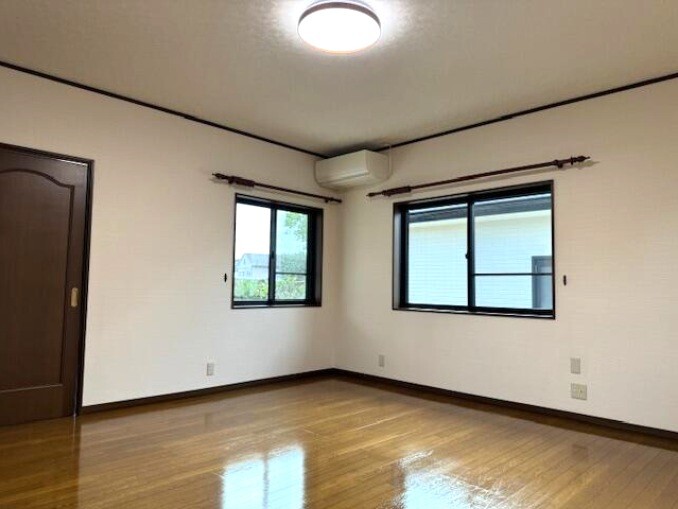 八街中古3280万室内６