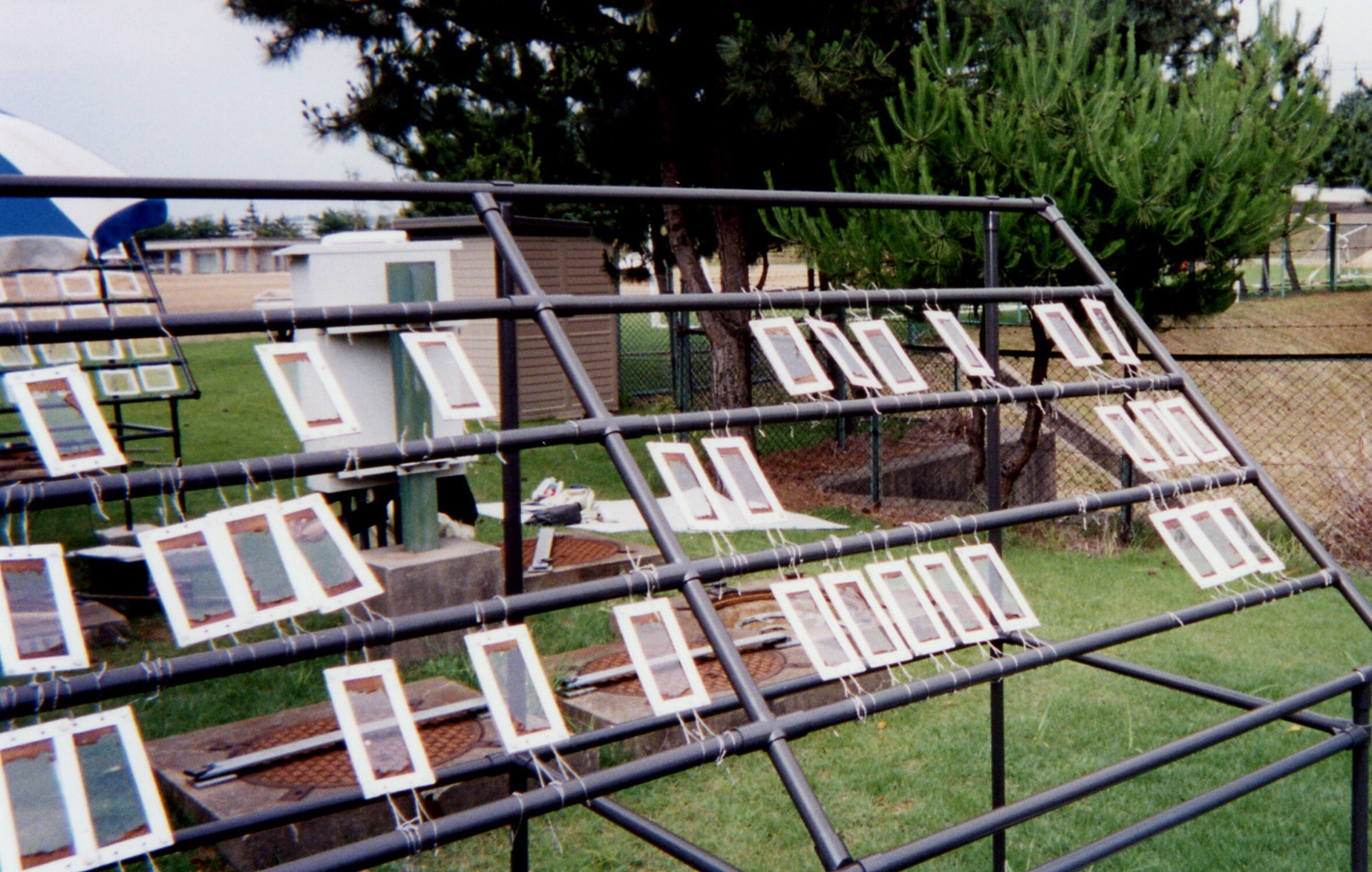 屋外暴露試験風景