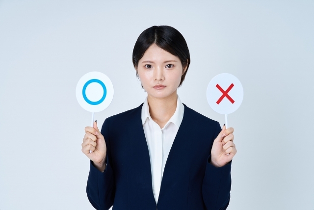 女性マルバツ画像