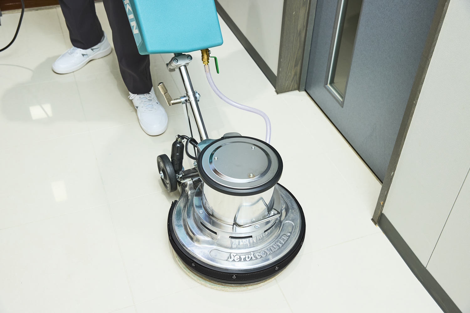 hardfloor_ceramic_tiles_2