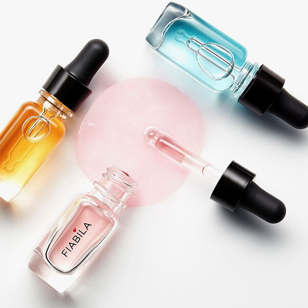 FIAVILAのマニキュア