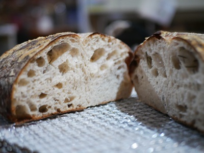 ボコボコ気泡のカンパーニュ